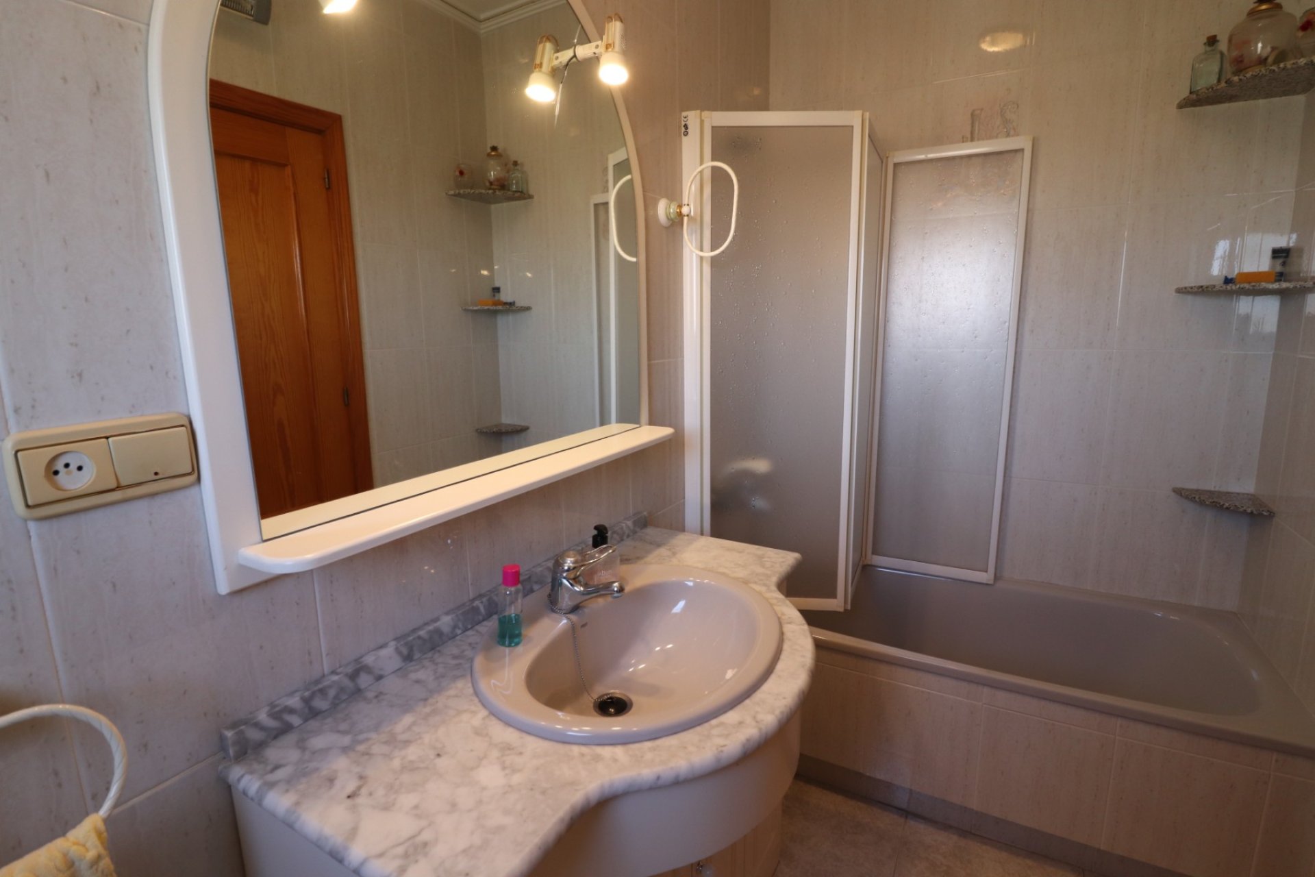 Herverkoop - Villa -
Algorfa - Lomas de La Juliana