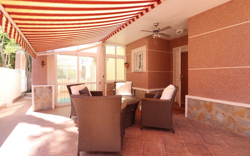 Herverkoop - Villa -
Algorfa - Lomas de La Juliana