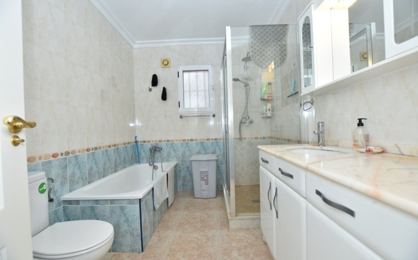 Herverkoop - Villa -
Algorfa - Montemar