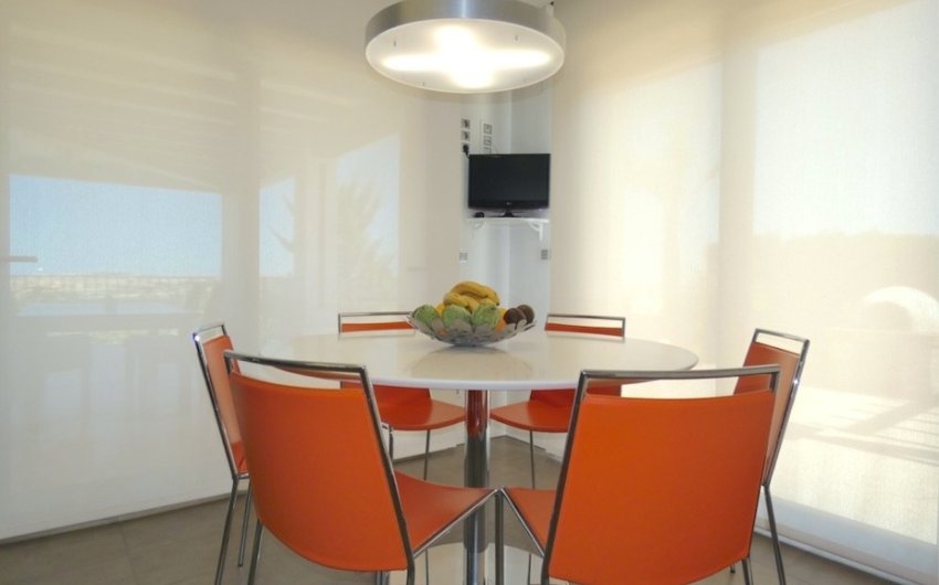 Herverkoop - Villa -
Algorfa