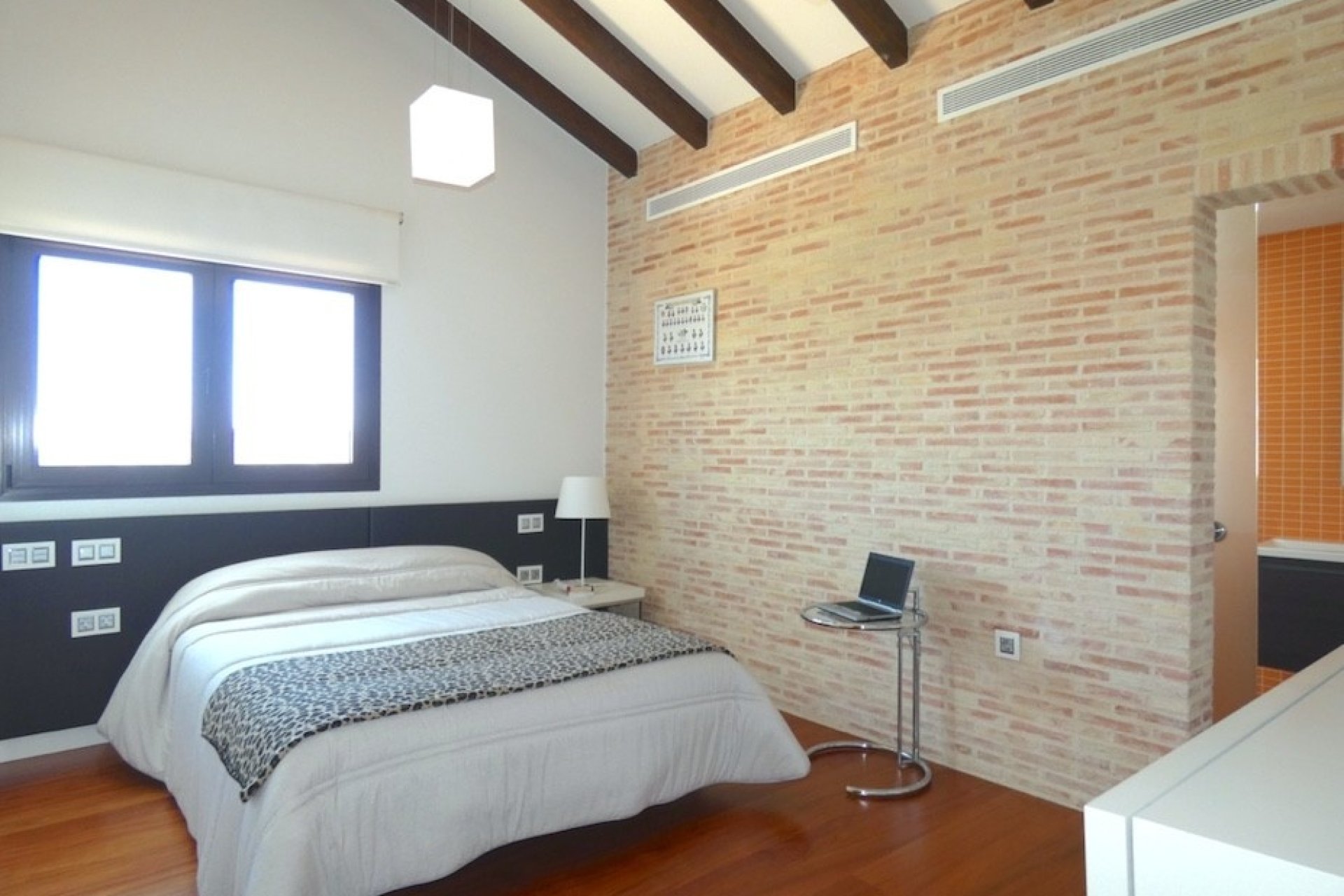 Herverkoop - Villa -
Algorfa