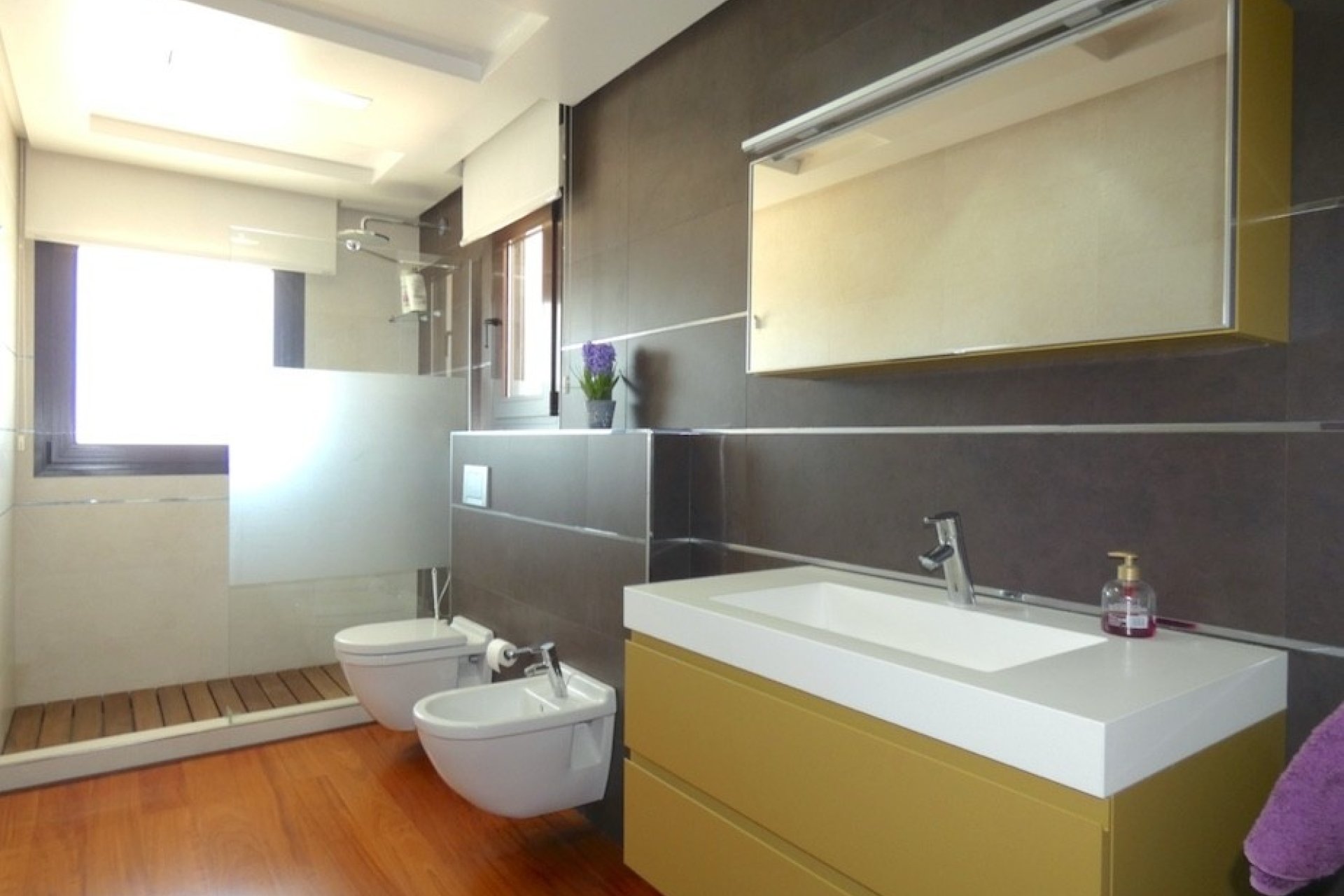 Herverkoop - Villa -
Algorfa