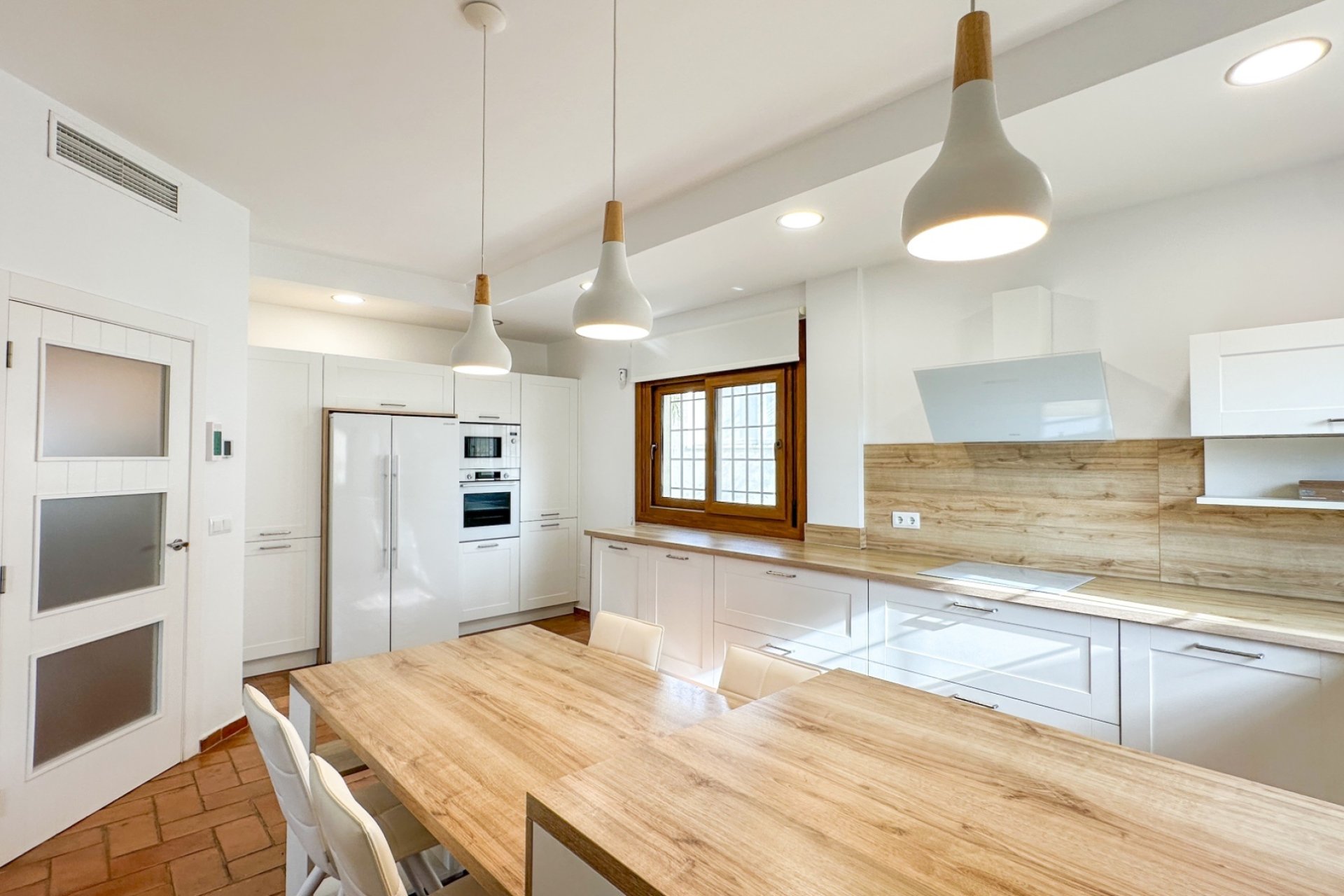 Herverkoop - Villa -
Alicante - Campoamor