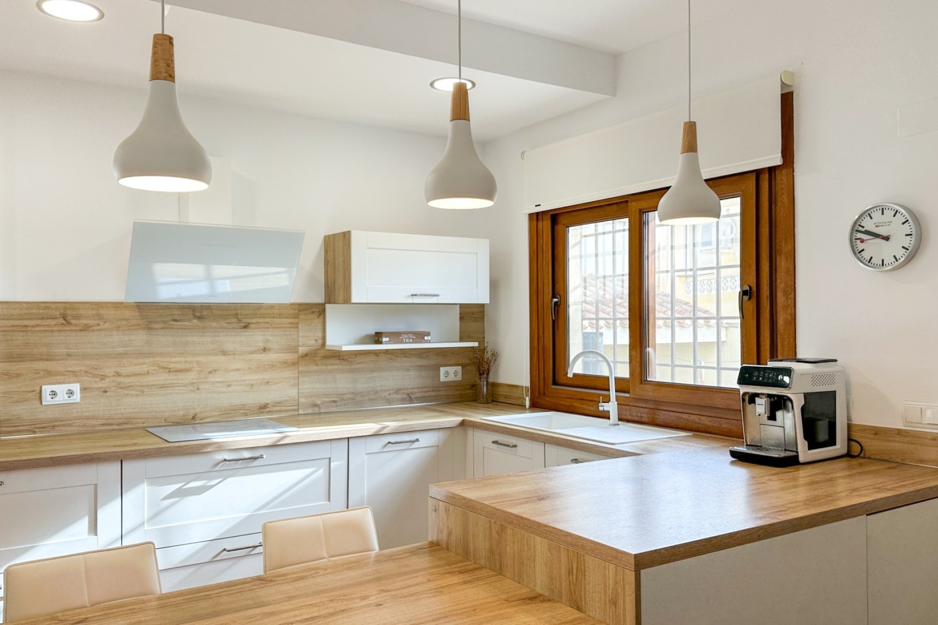 Herverkoop - Villa -
Alicante - Campoamor