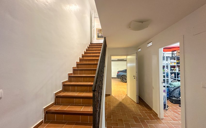 Herverkoop - Villa -
Alicante - Campoamor