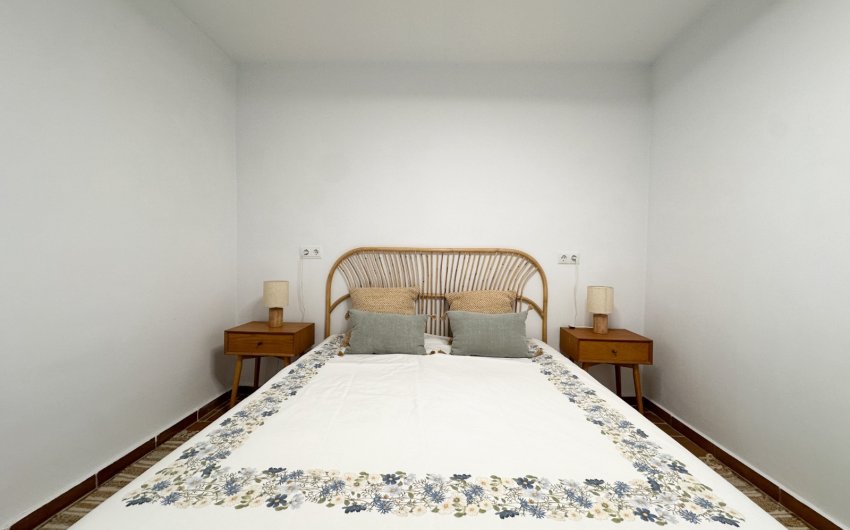 Herverkoop - Villa -
Alicante - Campoamor