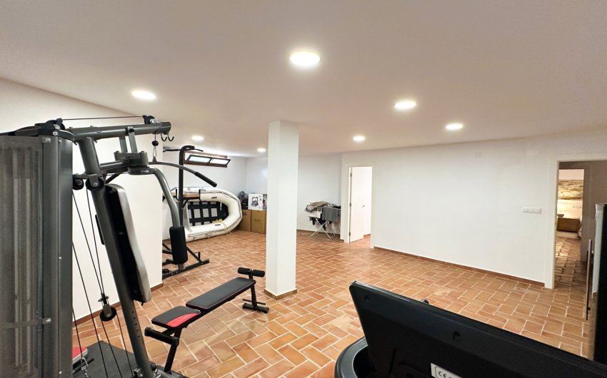 Herverkoop - Villa -
Alicante - Campoamor