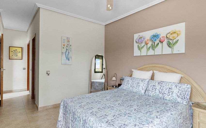 Herverkoop - Villa -
Alicante - Rebolledo