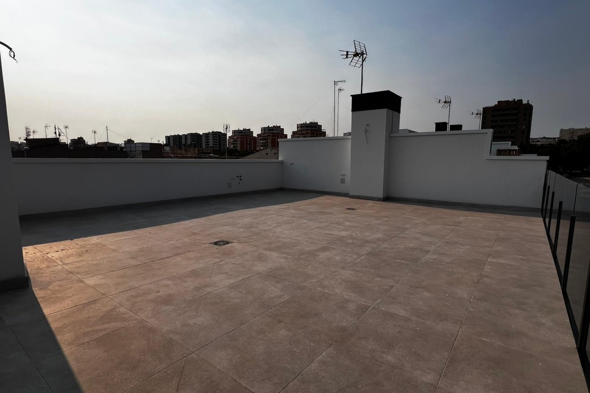 Herverkoop - Villa -
Alicante - Vistahermosa