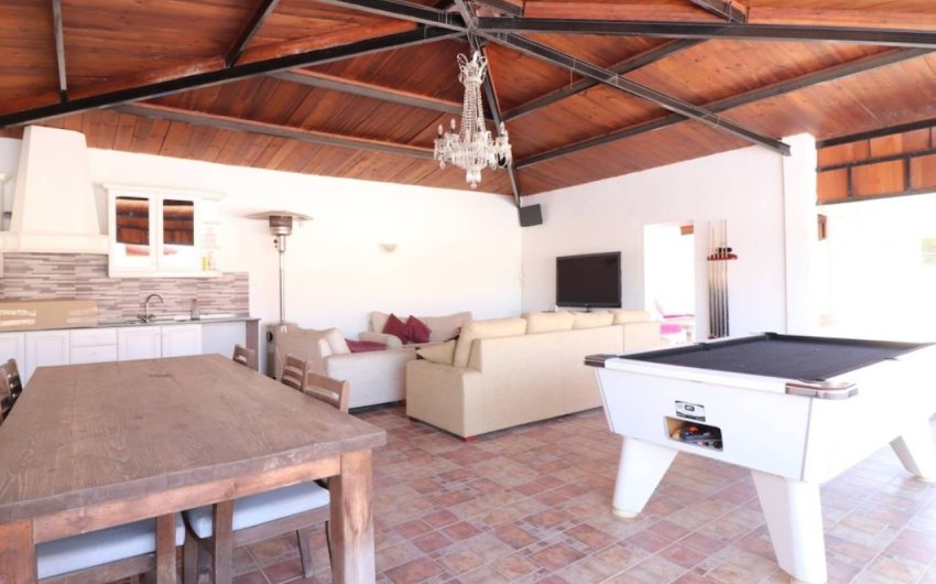 Herverkoop - Villa -
Almoradí - Heredades