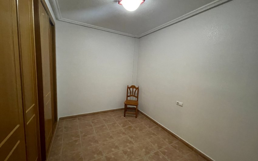 Herverkoop - Villa -
Almoradí - Inland