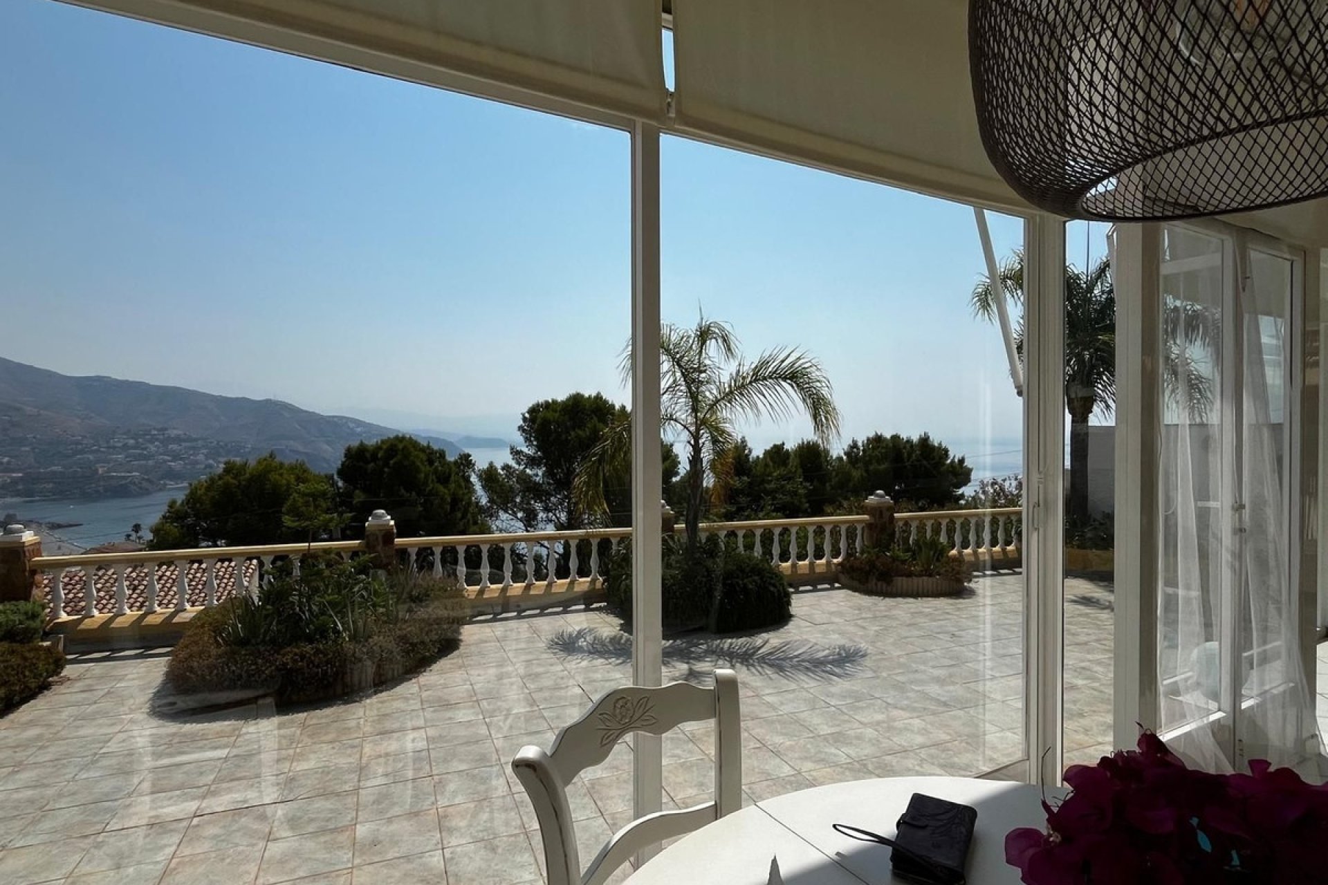 Herverkoop - Villa -
Almuñecar - Costa Tropical