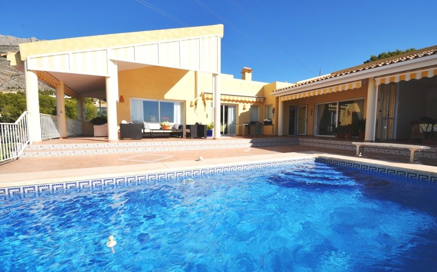 Herverkoop - Villa -
Altea