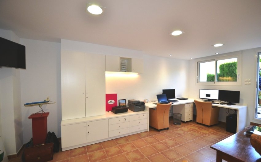 Herverkoop - Villa -
Altea