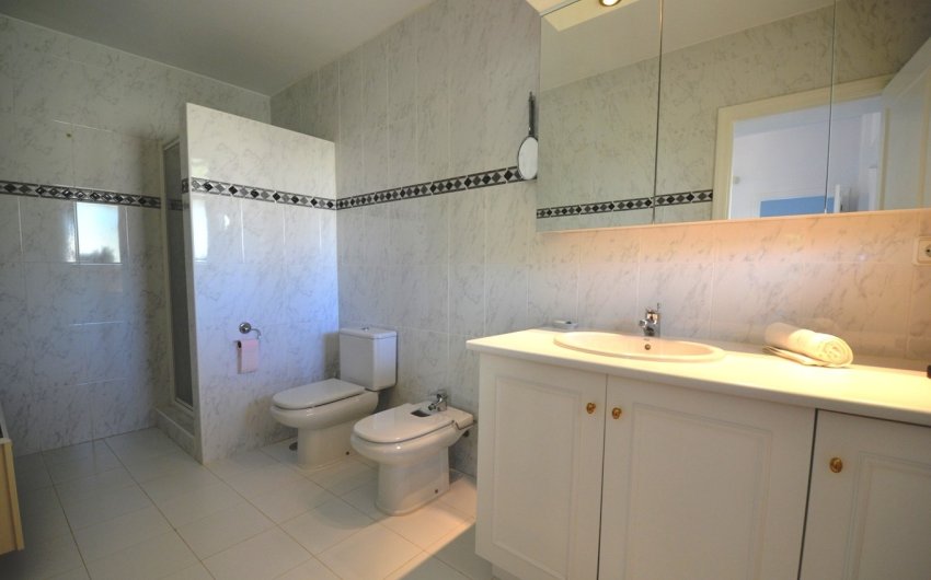 Herverkoop - Villa -
Altea