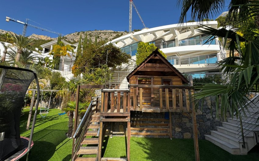 Herverkoop - Villa -
Altea