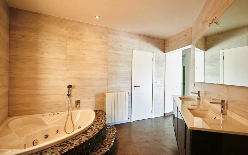 Herverkoop - Villa -
Altea