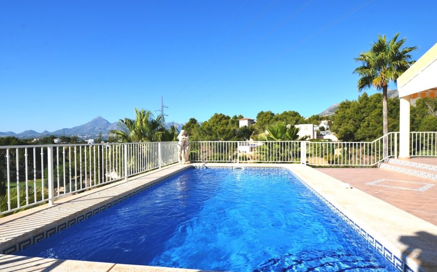 Herverkoop - Villa -
Altea