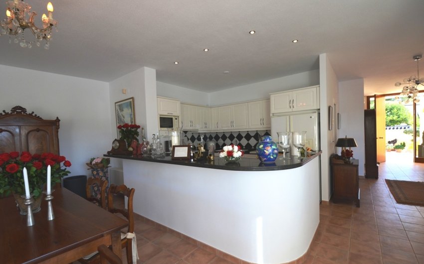 Herverkoop - Villa -
Altea