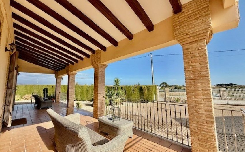 Herverkoop - Villa -
Avileses - Inland