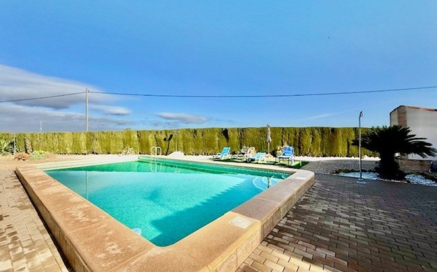 Herverkoop - Villa -
Avileses - Inland