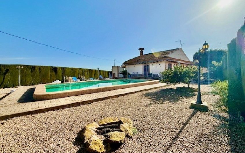 Herverkoop - Villa -
Avileses - Inland