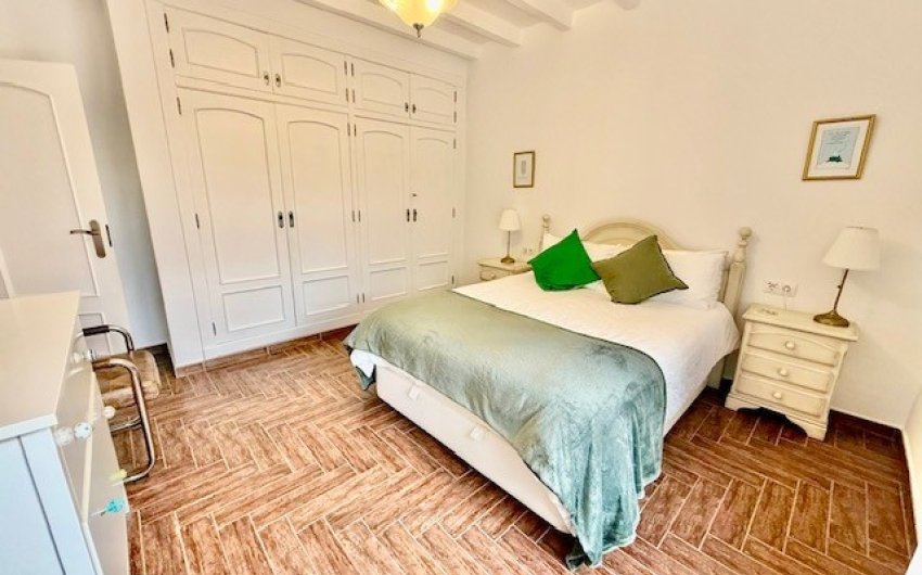 Herverkoop - Villa -
Avileses - Inland