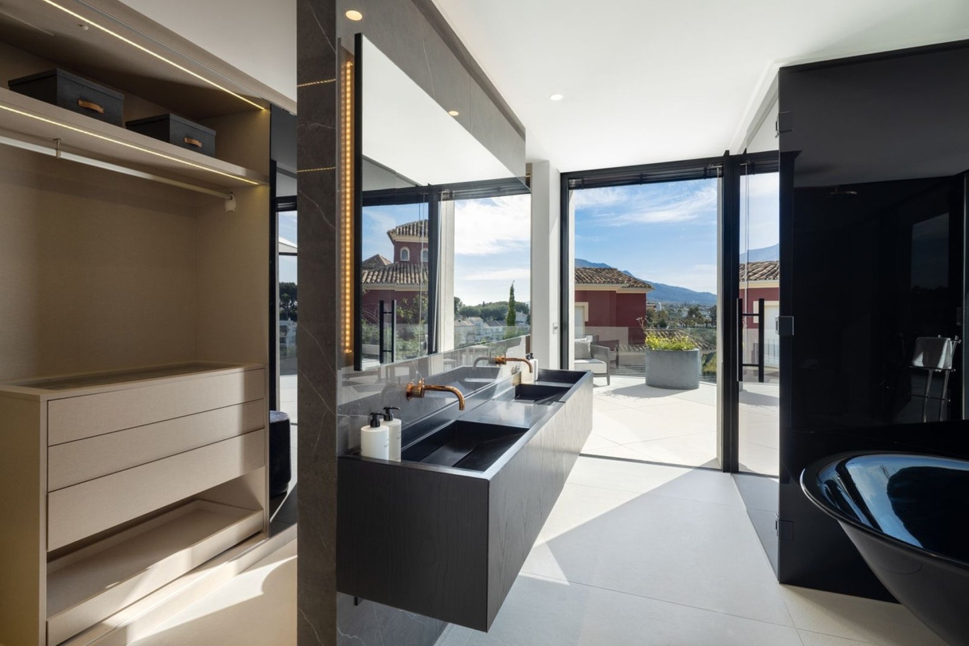 Herverkoop - Villa -
Benahavís - Costa del Sol