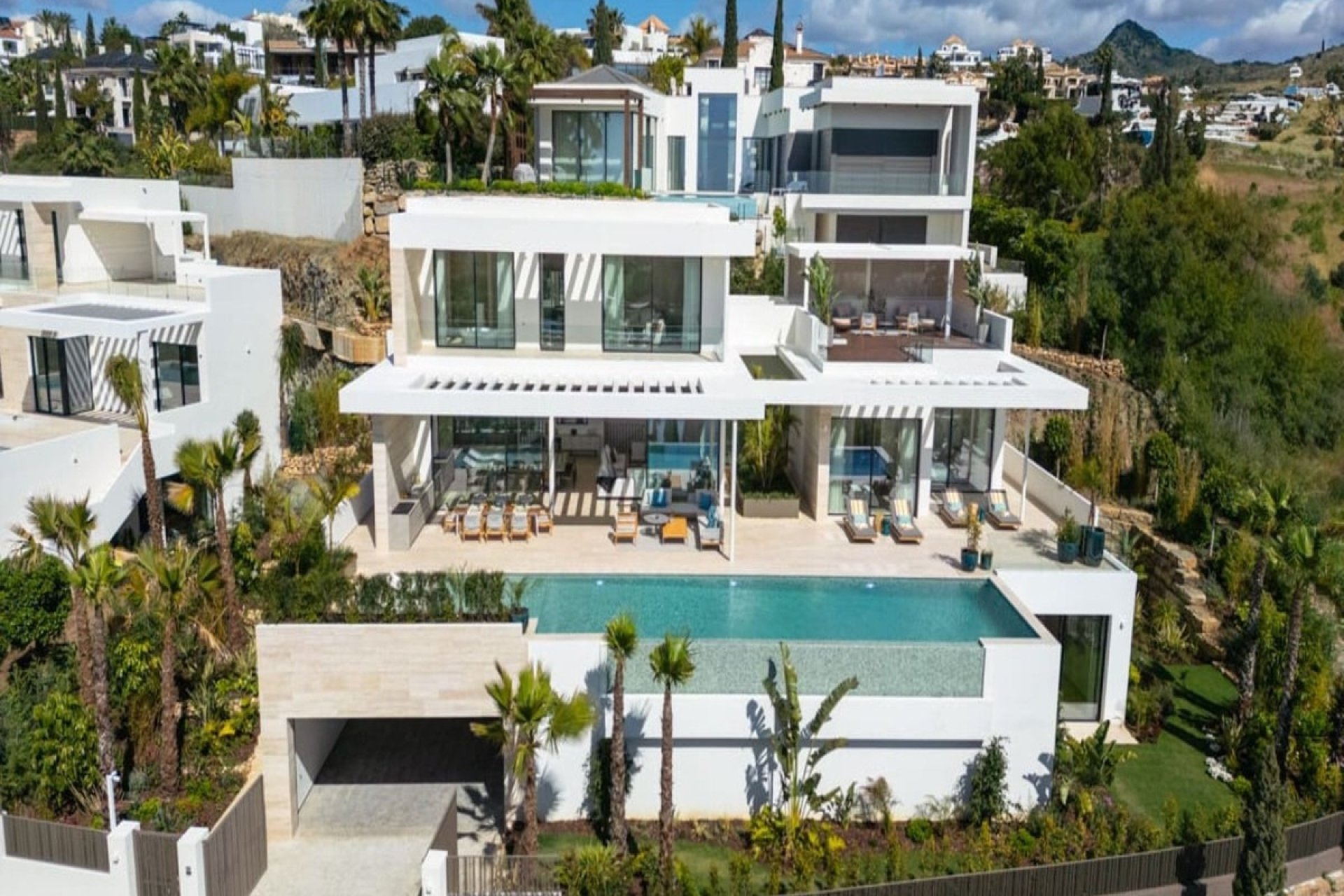 Herverkoop - Villa -
Benahavís - Costa del Sol