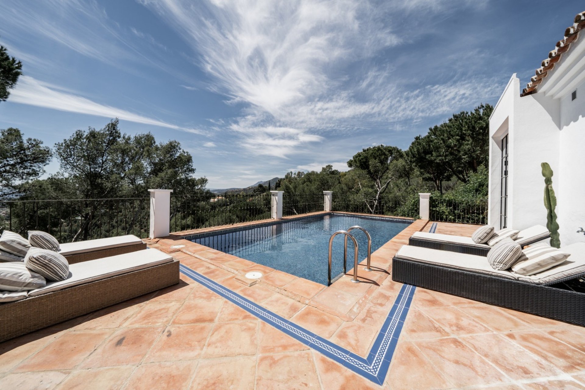 Herverkoop - Villa -
Benahavís - Costa del Sol