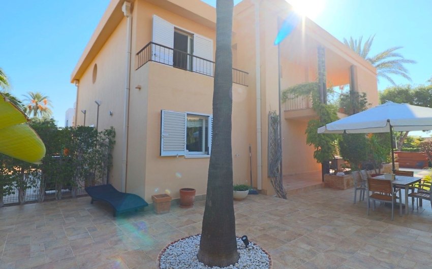 Herverkoop - Villa -
Benidorm - Coblanca