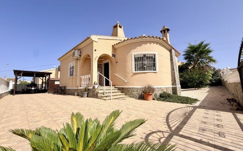 Herverkoop - Villa -
Benijofar - Costa Blanca