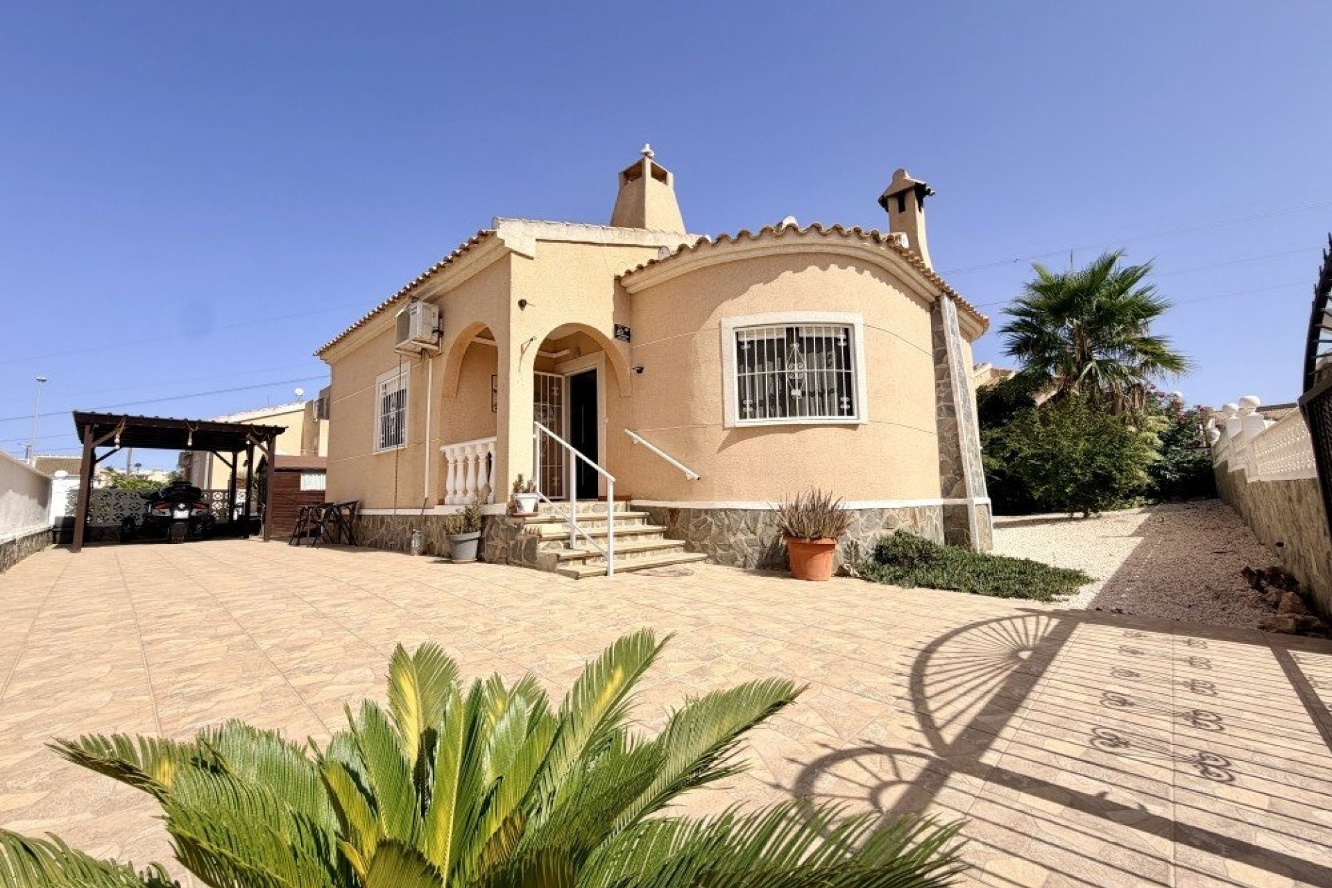 Herverkoop - Villa -
Benijofar - Costa Blanca