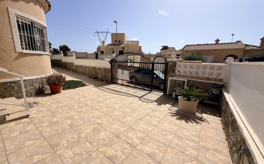 Herverkoop - Villa -
Benijofar - Costa Blanca