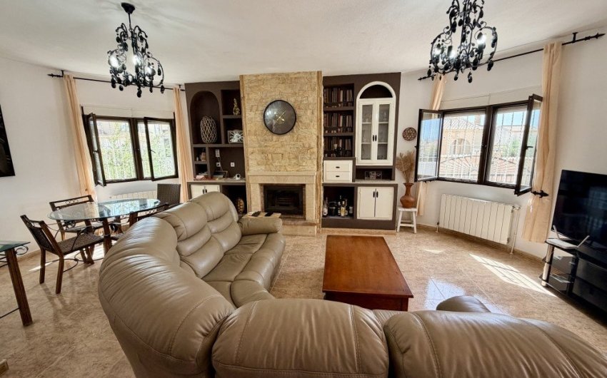 Herverkoop - Villa -
Benijofar - Costa Blanca