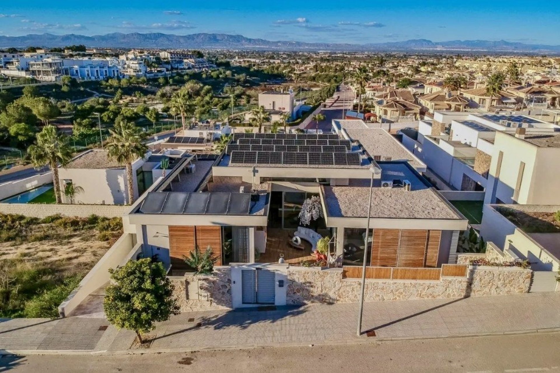Herverkoop - Villa -
Benijofar - Costa Blanca