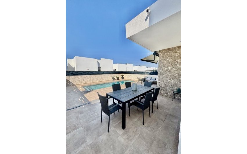 Herverkoop - Villa -
Benijofar - Costa Blanca