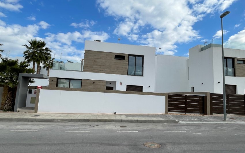 Herverkoop - Villa -
Benijofar - Costa Blanca