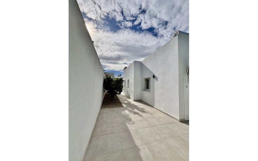 Herverkoop - Villa -
Benijofar - Costa Blanca