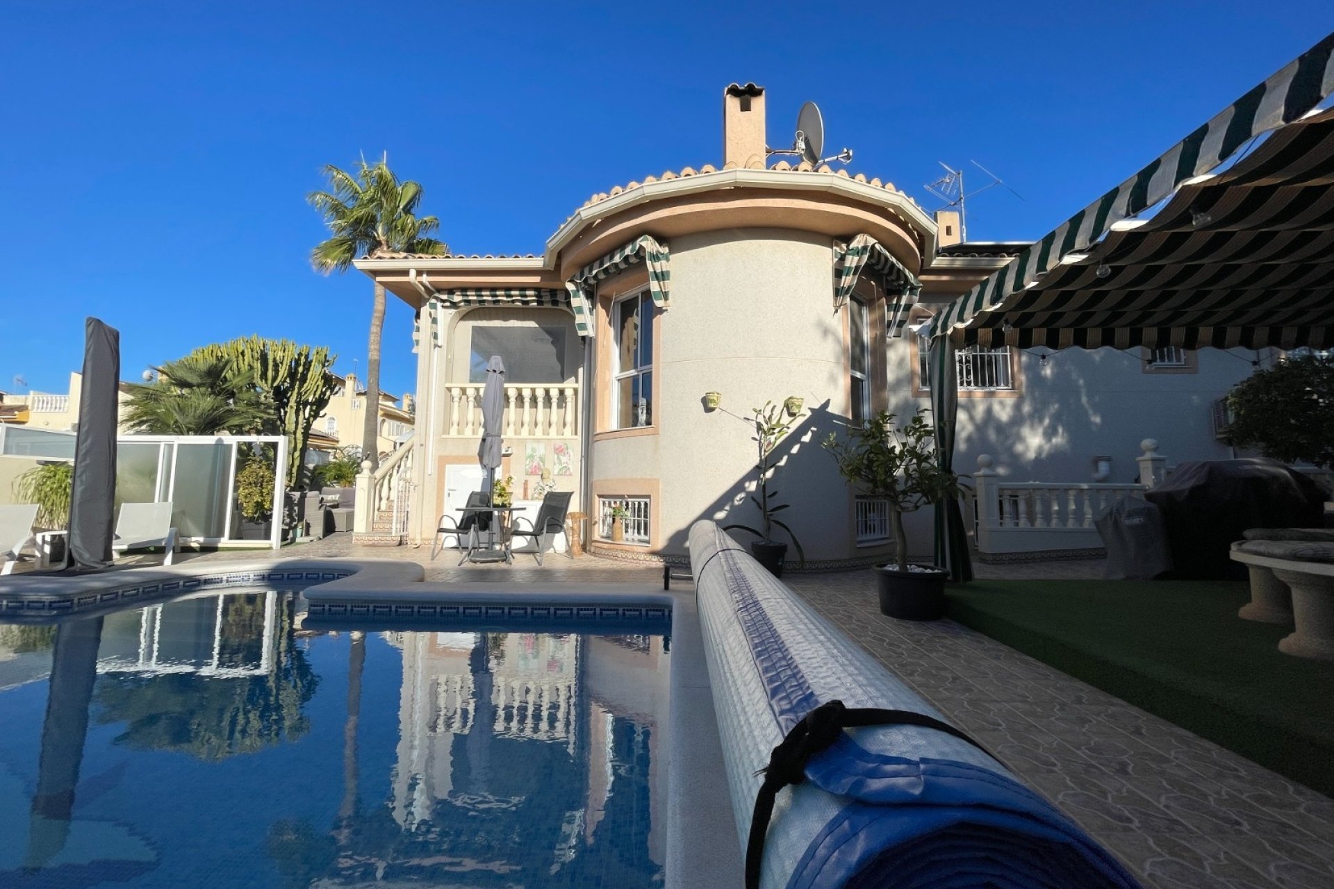Herverkoop - Villa -
Benijofar - Costa Blanca