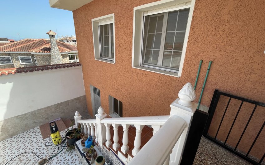 Herverkoop - Villa -
Benijofar - Costa Blanca