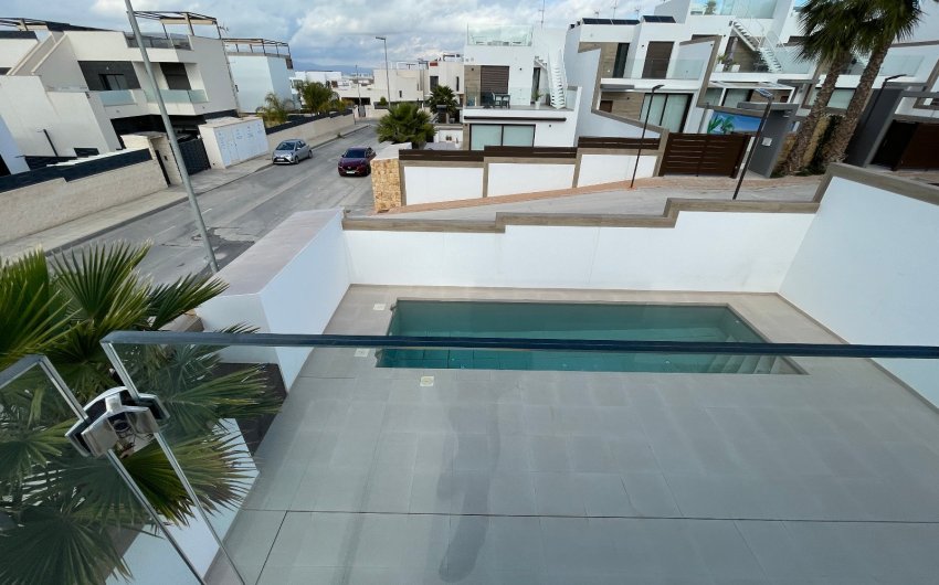 Herverkoop - Villa -
Benijofar - Costa Blanca