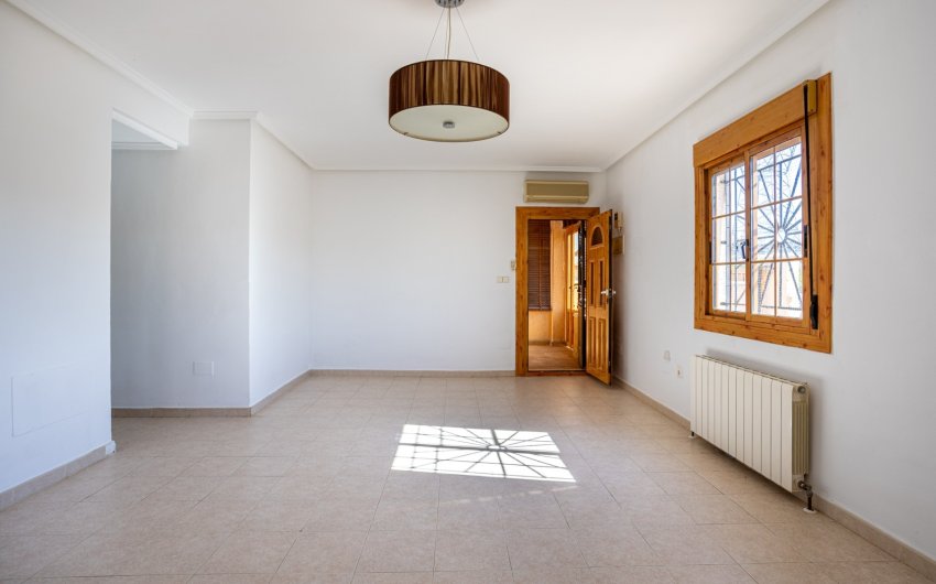 Herverkoop - Villa -
Benijofar - Costa Blanca