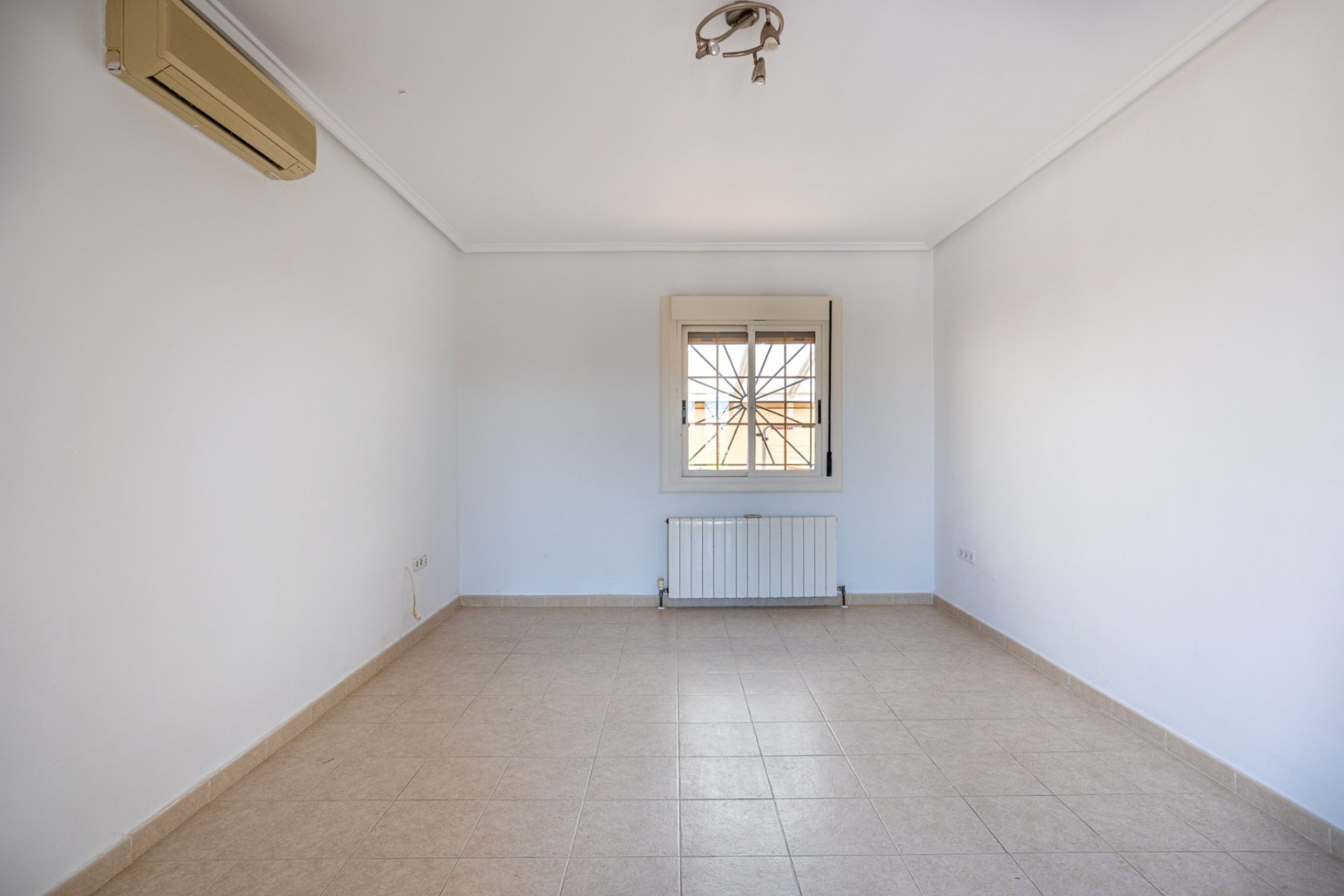 Herverkoop - Villa -
Benijofar - Costa Blanca