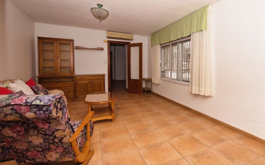 Herverkoop - Villa -
Benijofar - Costa Blanca