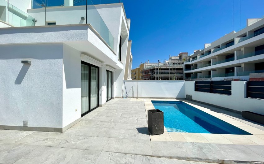Herverkoop - Villa -
Benijofar - Costa Blanca