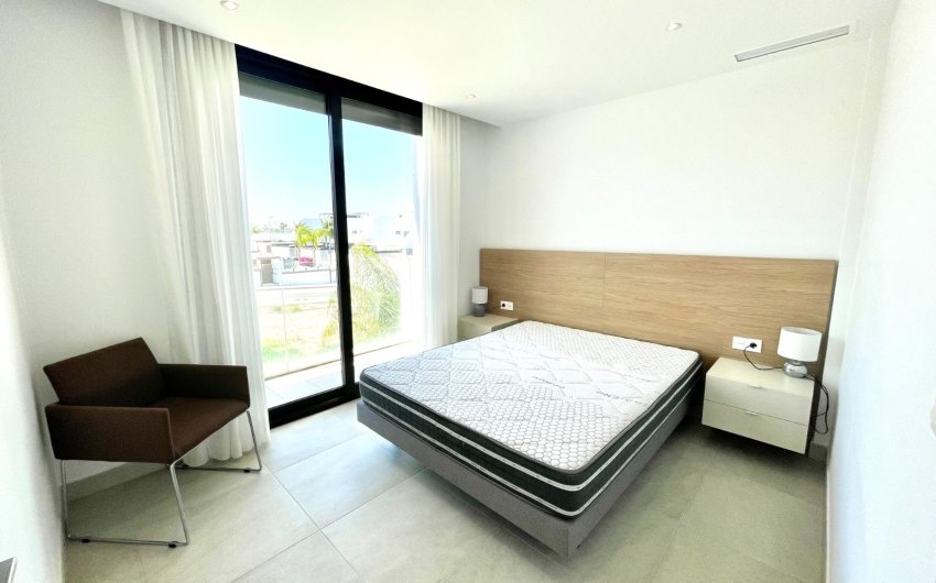 Herverkoop - Villa -
Benijofar - Costa Blanca