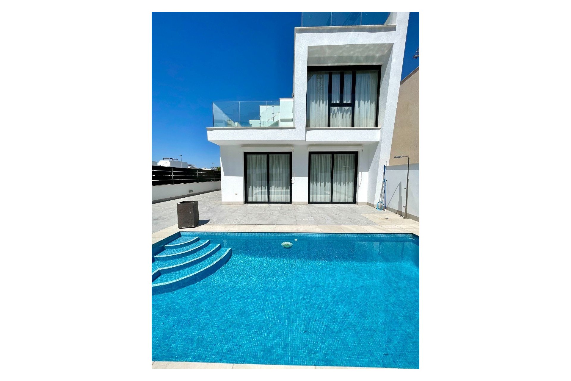 Herverkoop - Villa -
Benijofar - Costa Blanca
