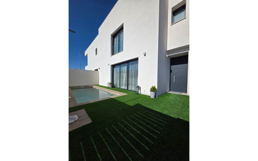 Herverkoop - Villa -
Benijofar