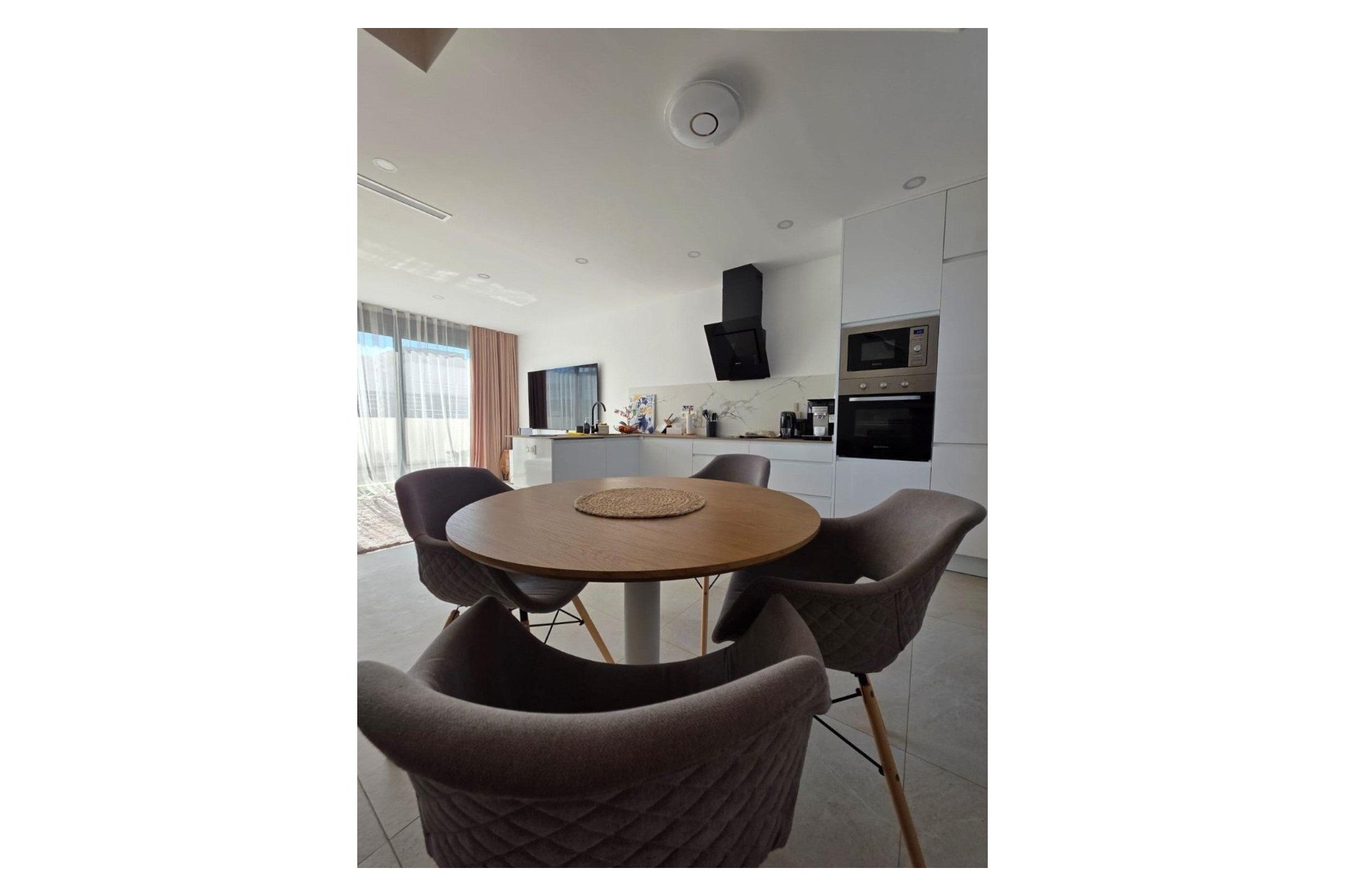 Herverkoop - Villa -
Benijofar